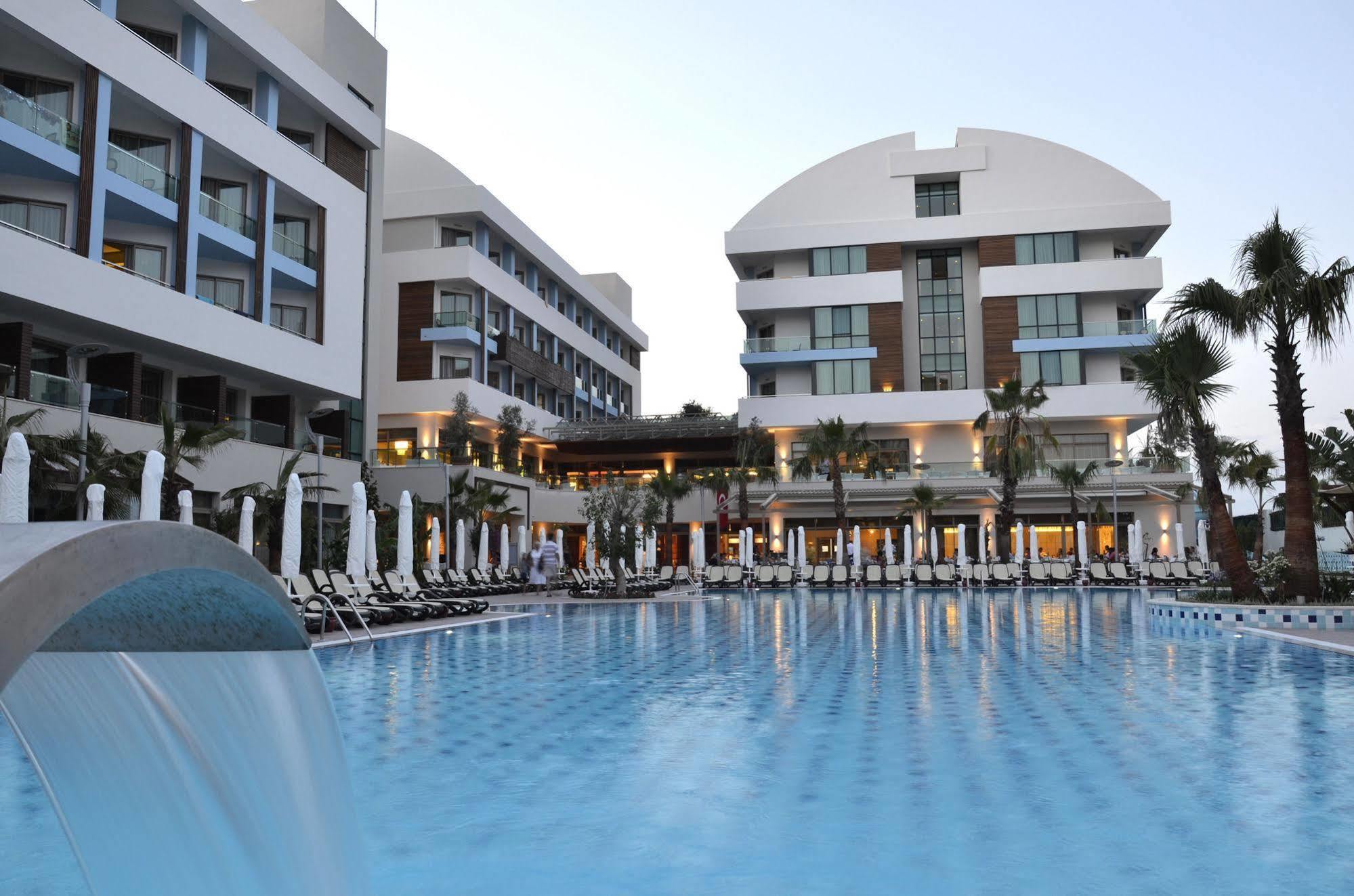 Port Side Resort Hotel Extérieur photo