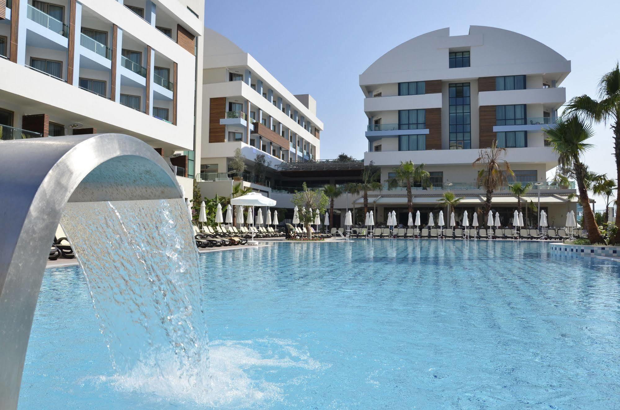 Port Side Resort Hotel Extérieur photo